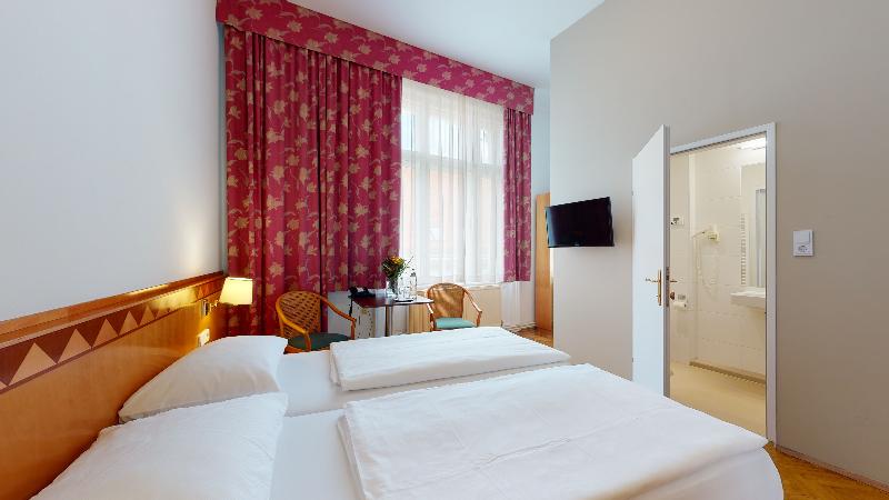 Hotel Post - Oda