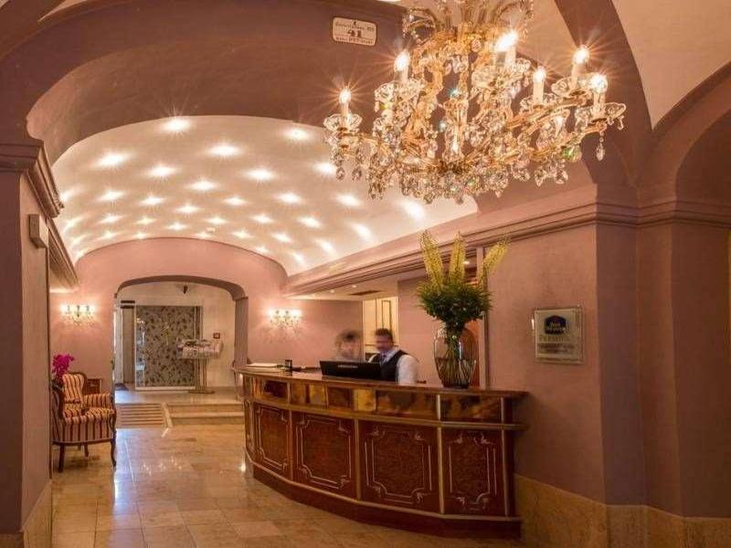 Schlosshotel Römischer Kaiser - Lobi