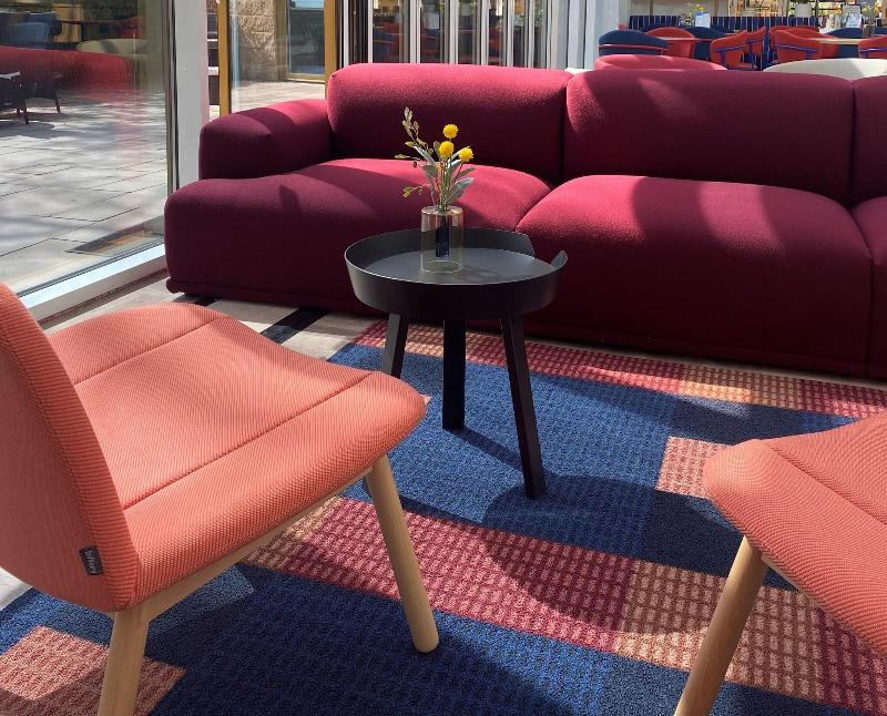 Holiday Inn Express Windsor - Lobi