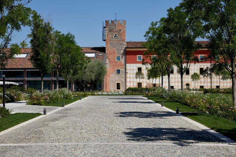 Veronesi La Torre - Genel