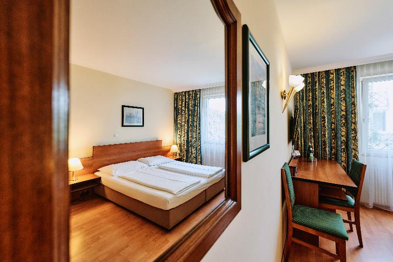 Hotel Deutschmeister - Oda