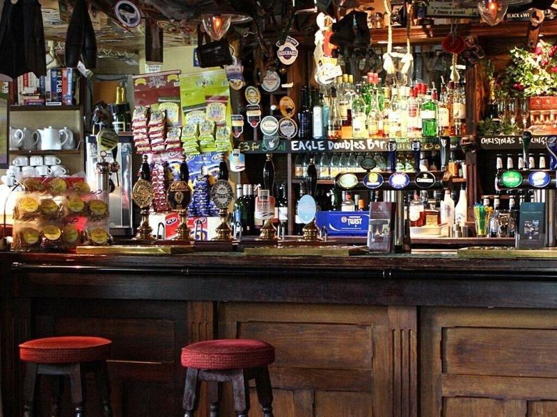 Eagle Child Inn - Bar