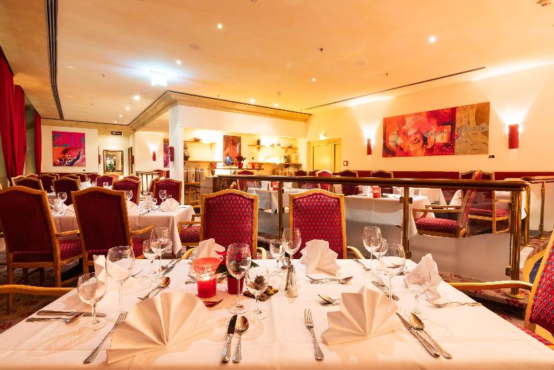 PLAZA Premium Schwerin - Restoran