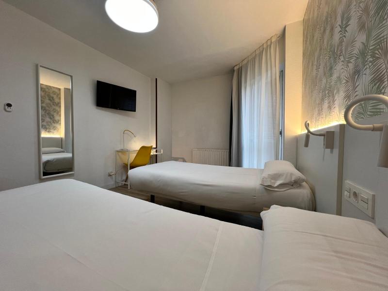IRAIPE Hotel Gorbea - Oda