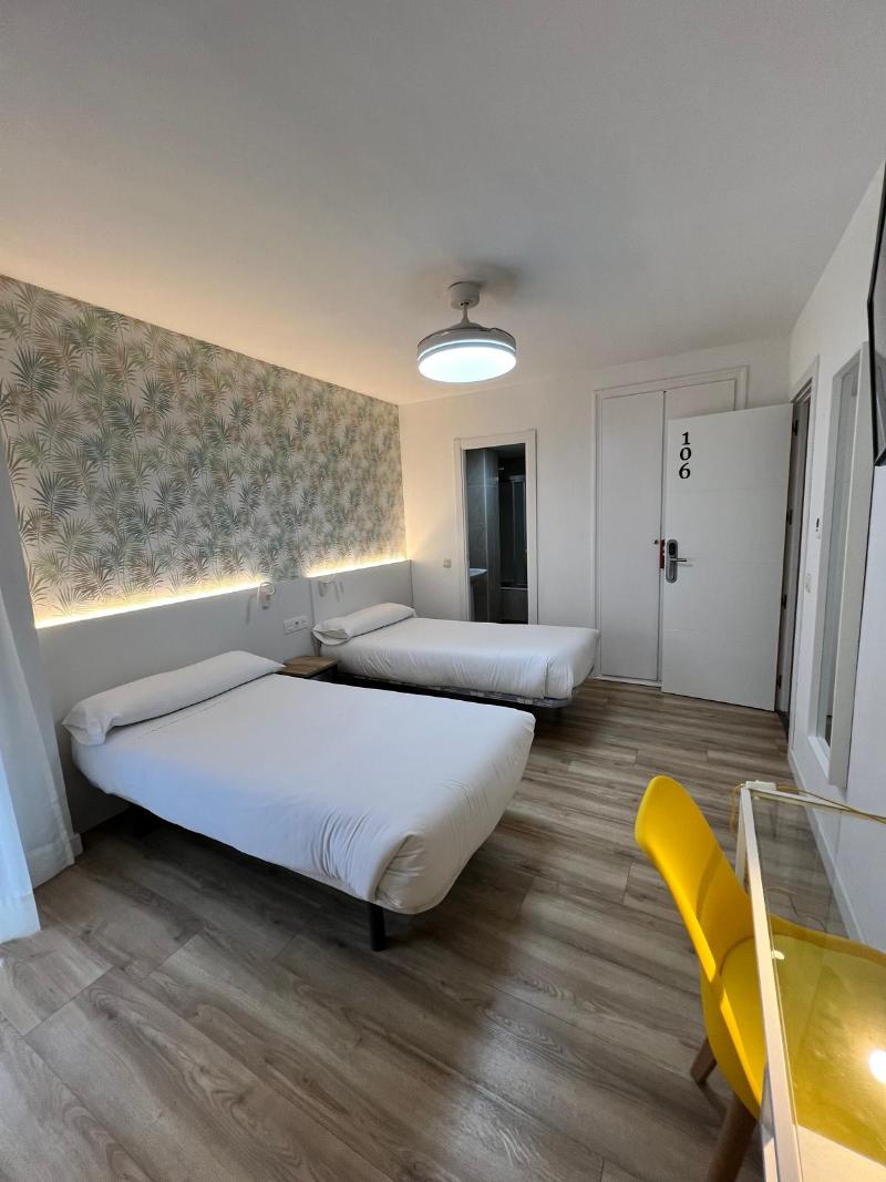 IRAIPE Hotel Gorbea - Oda
