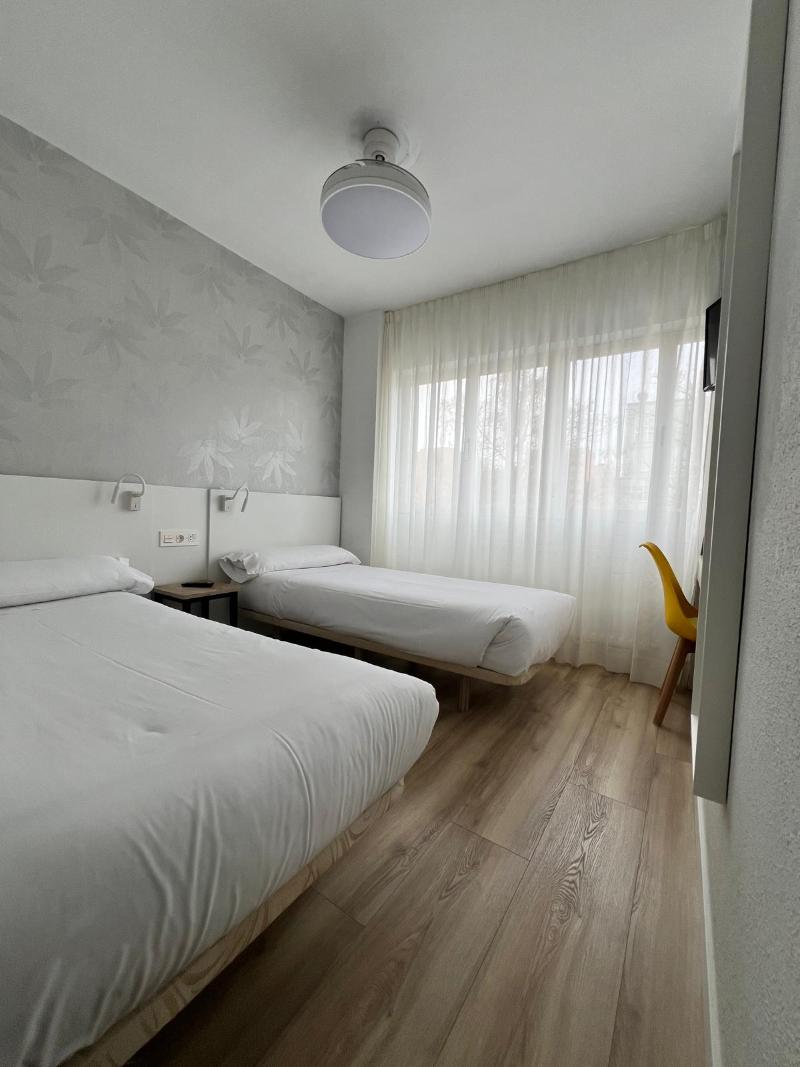 IRAIPE Hotel Gorbea - Oda