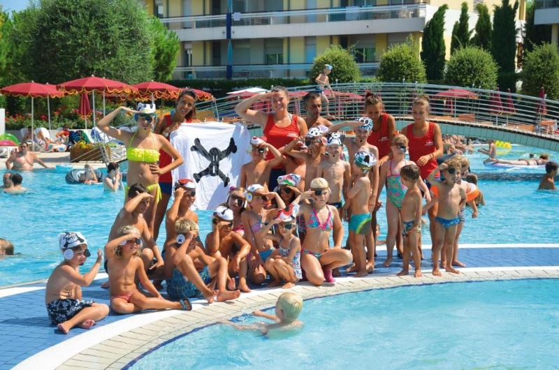 Aparthotel Planetarium Resort - Havuz