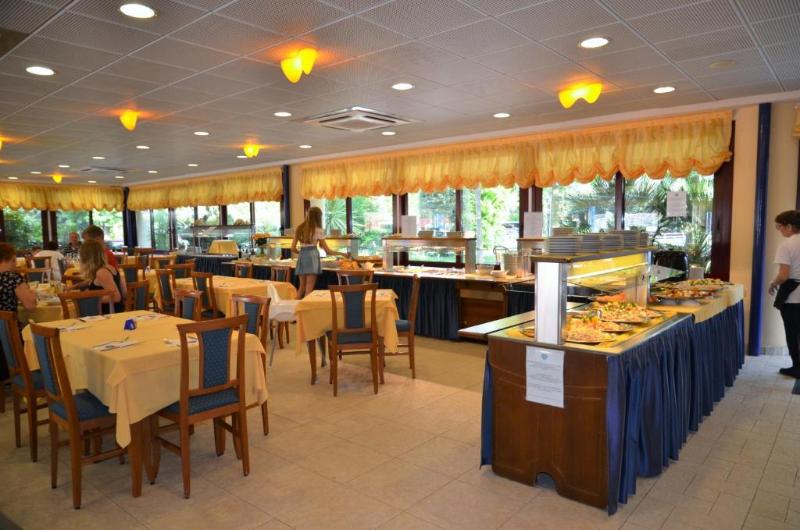 Aparthotel Planetarium Resort - Restoran