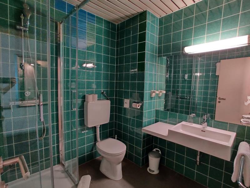 College Garden Hotel - Genel