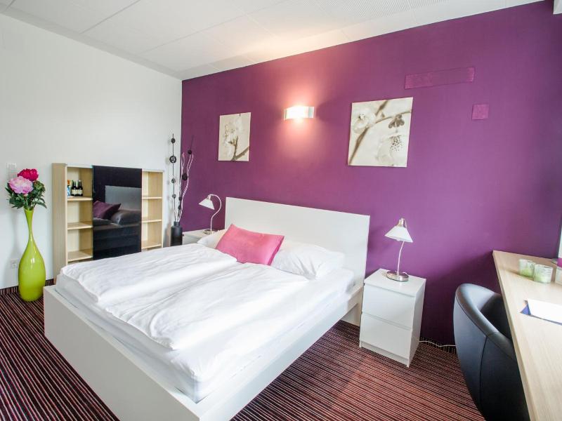 College Garden Hotel - Oda