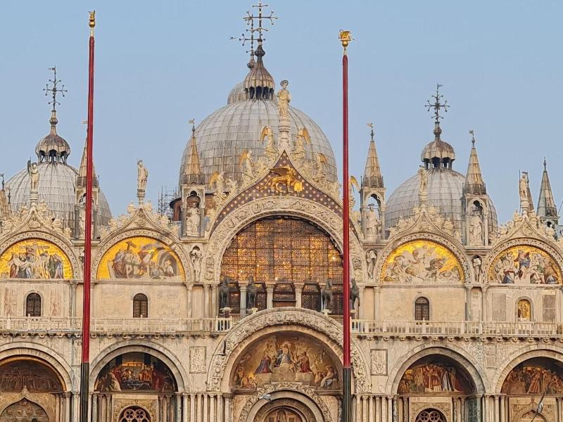 Friendly Venice - Genel
