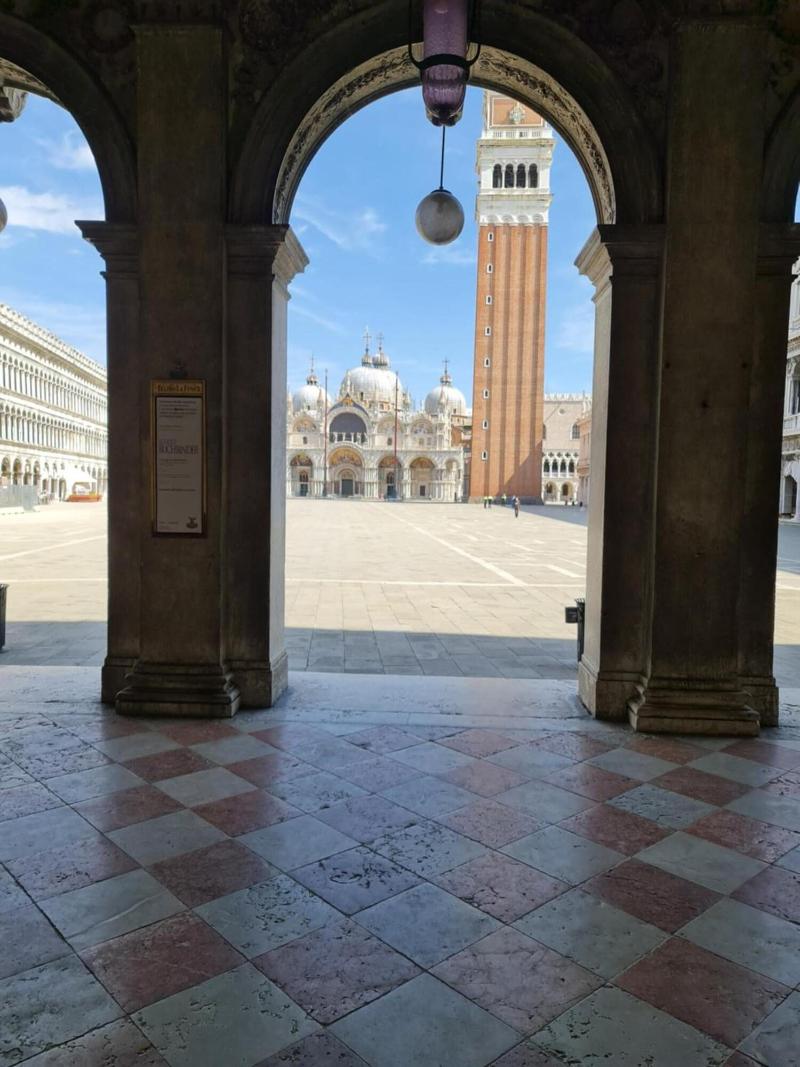 Friendly Venice - Genel