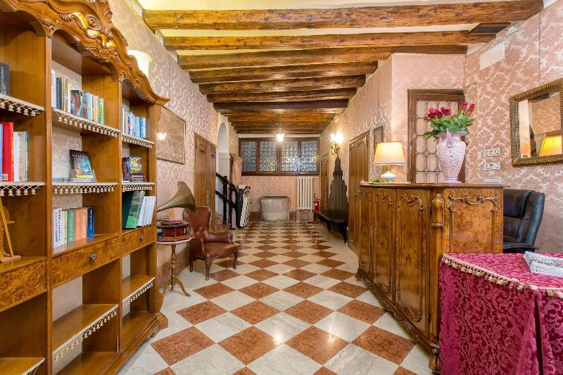 Hotel Mezzo Pozzo - Lobi