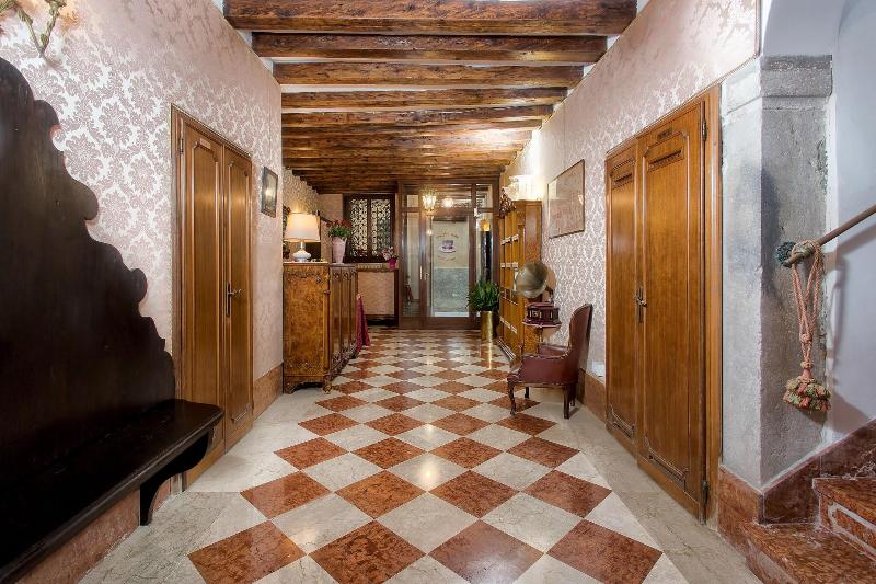Hotel Mezzo Pozzo - Lobi