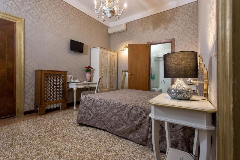 Hotel Mezzo Pozzo - Oda