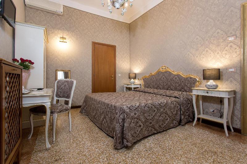Hotel Mezzo Pozzo - Oda