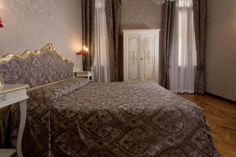Hotel Mezzo Pozzo - Oda