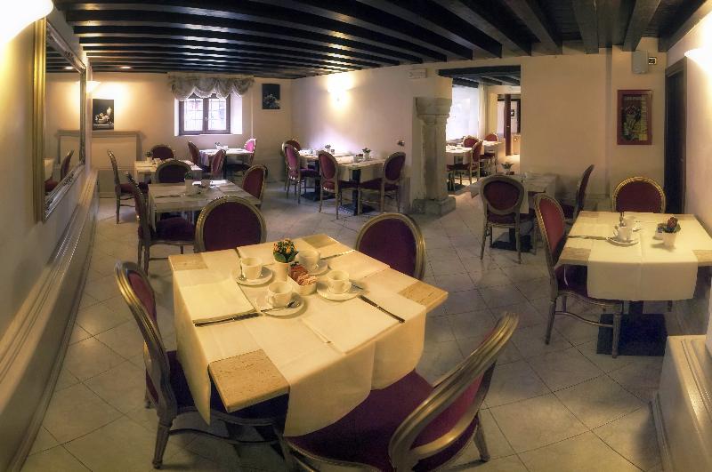 Liassidi Palace - Restoran