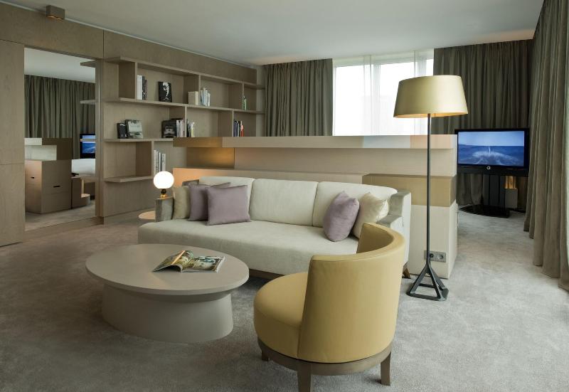 The Ritz-Carlton Wolfsburg - Oda