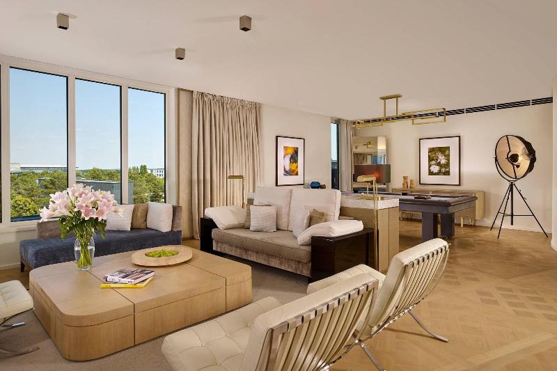 The Ritz-Carlton Wolfsburg - Oda