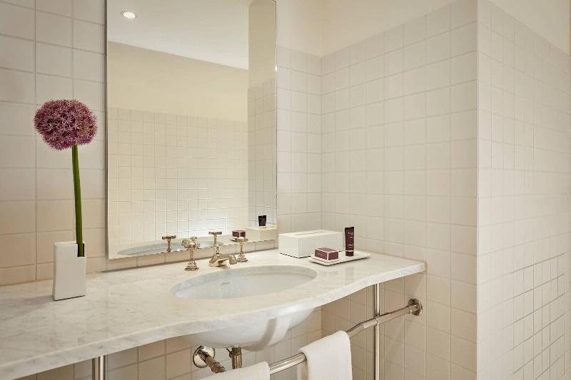 The Ritz-Carlton Wolfsburg - Oda