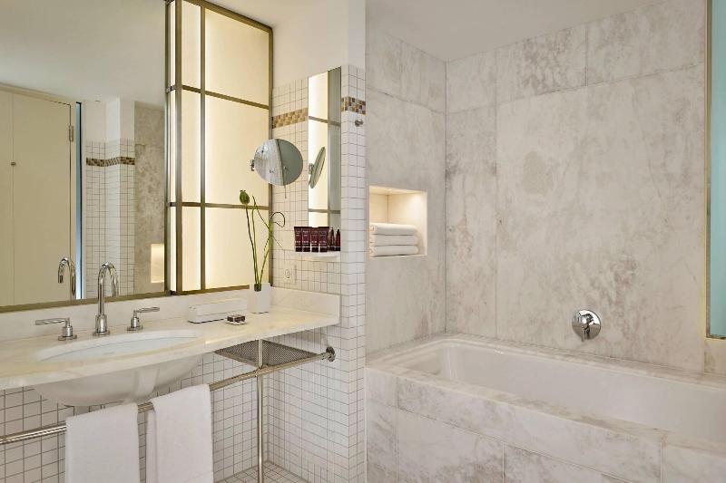 The Ritz-Carlton Wolfsburg - Oda