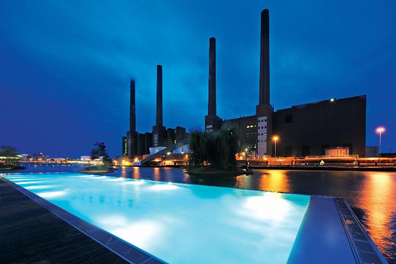The Ritz-Carlton Wolfsburg - Havuz