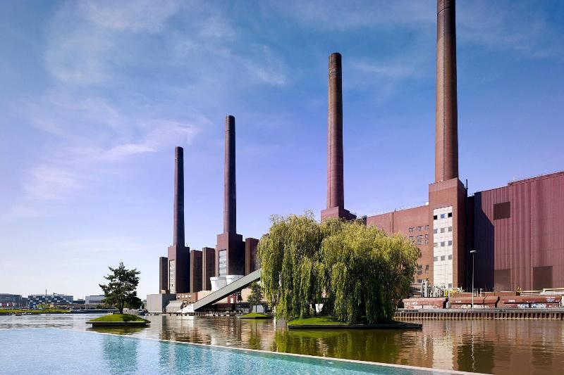 The Ritz-Carlton Wolfsburg - Havuz