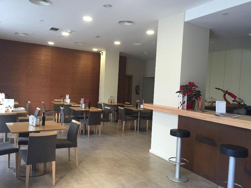 Plaza Picasso Apartamentos - Bar