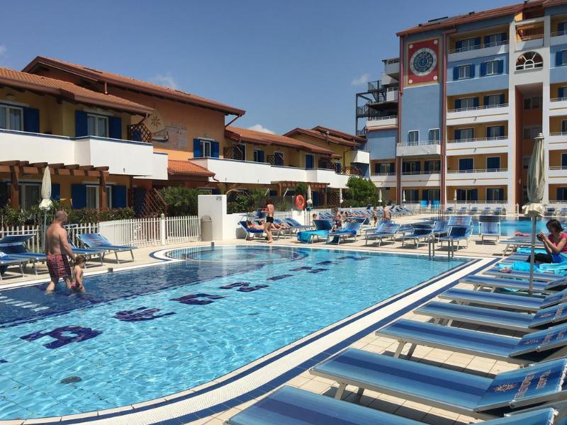 Villaggio Hemingway - Genel