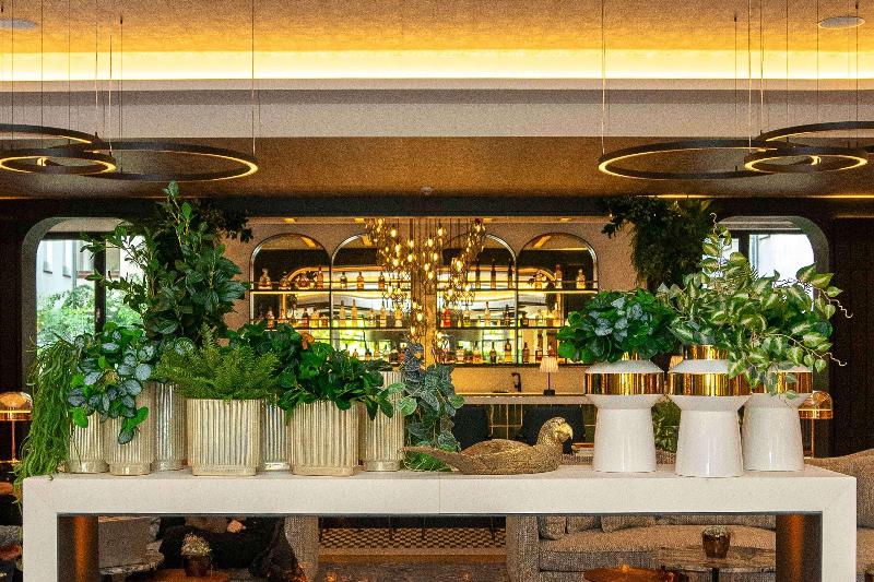 DoubleTree by Hilton Berlin Ku'damm - Lobi