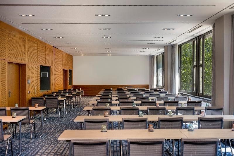 DoubleTree by Hilton Berlin Ku'damm - Toplantı
