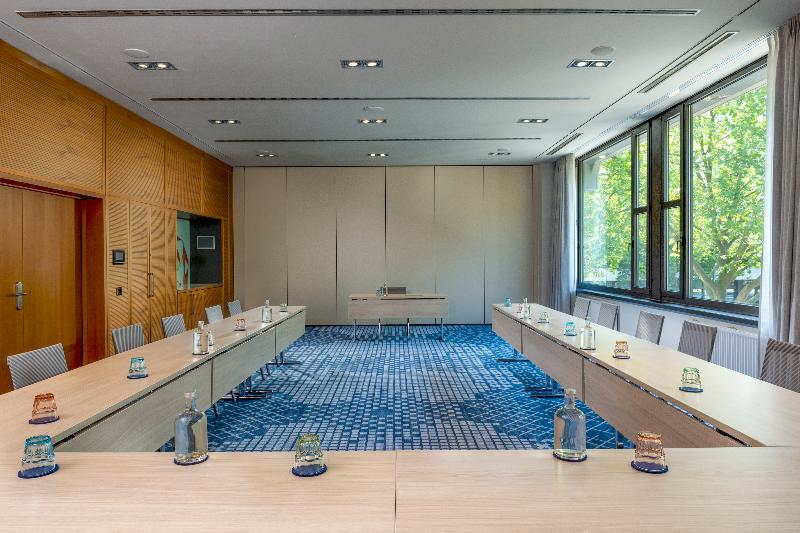 DoubleTree by Hilton Berlin Ku'damm - Toplantı