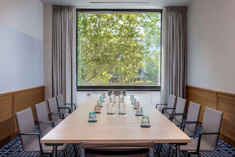 DoubleTree by Hilton Berlin Ku'damm - Genel