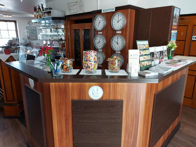 Pension Königs Cafe - Lobi