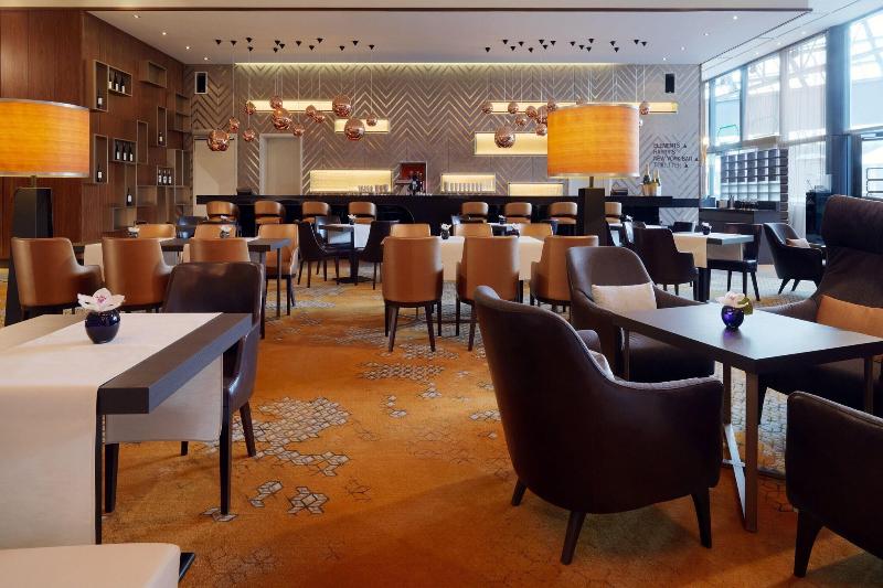 Sheraton Berlin Grand Hotel Esplanade - Lobi
