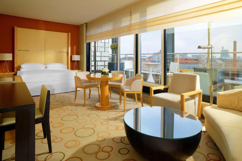 Sheraton Berlin Grand Hotel Esplanade - Genel