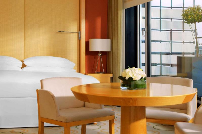 Sheraton Berlin Grand Hotel Esplanade - Genel