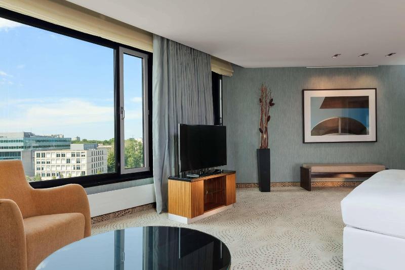 Sheraton Berlin Grand Hotel Esplanade - Genel