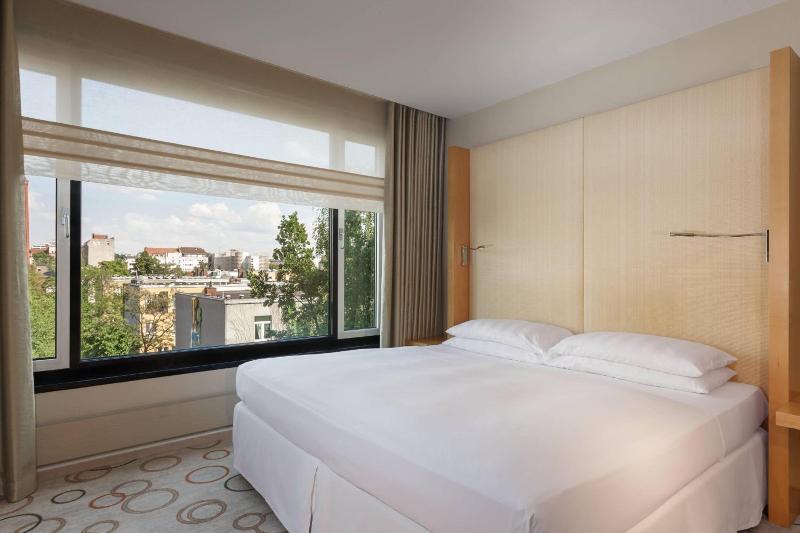 Sheraton Berlin Grand Hotel Esplanade - Genel