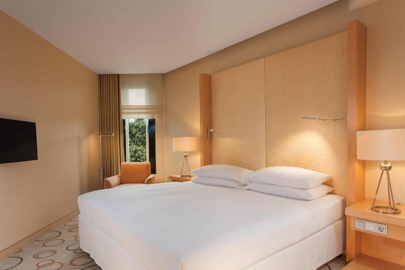 Sheraton Berlin Grand Hotel Esplanade - Genel