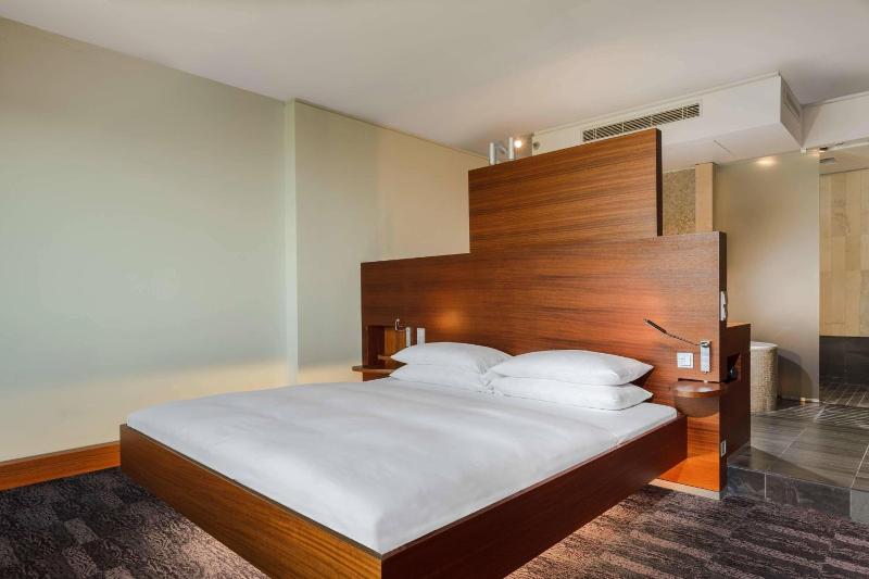 Sheraton Berlin Grand Hotel Esplanade - Genel