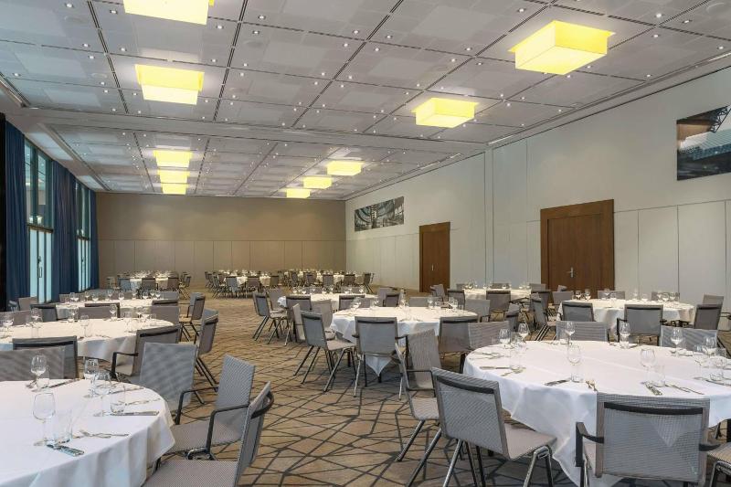 Sheraton Berlin Grand Hotel Esplanade - Genel
