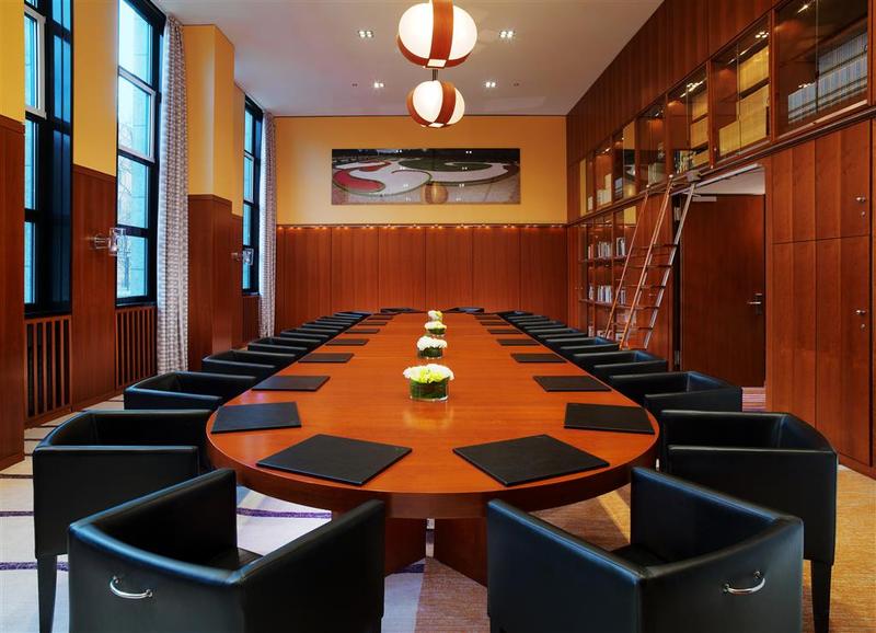 Sheraton Berlin Grand Hotel Esplanade - Genel