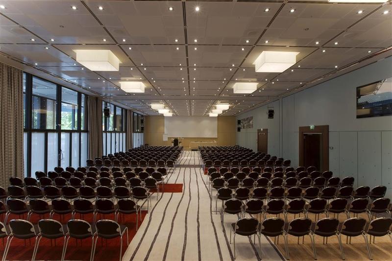 Sheraton Berlin Grand Hotel Esplanade - Genel