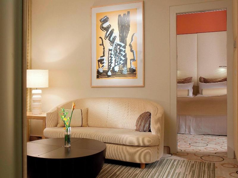 Sheraton Berlin Grand Hotel Esplanade - Oda