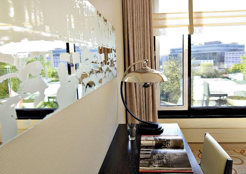 Sheraton Berlin Grand Hotel Esplanade - Oda