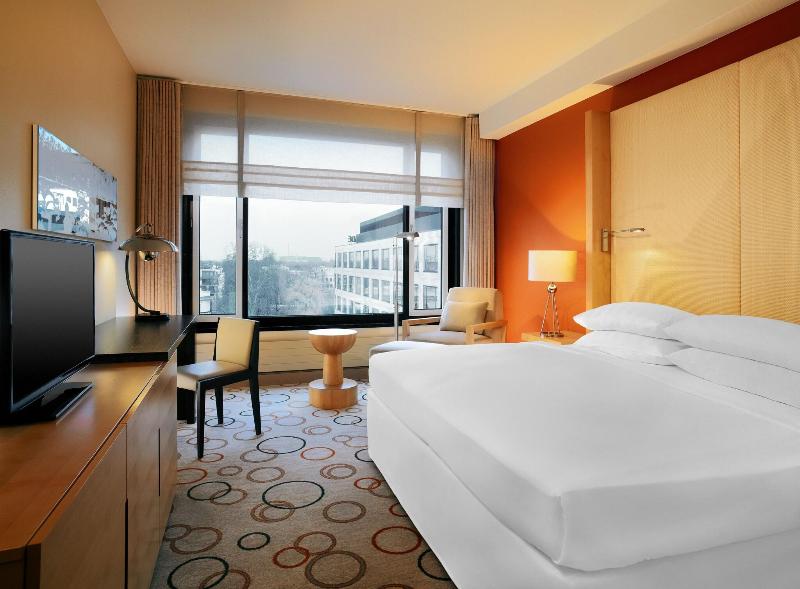 Sheraton Berlin Grand Hotel Esplanade - Oda