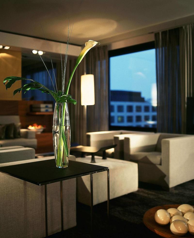 Sheraton Berlin Grand Hotel Esplanade - Oda