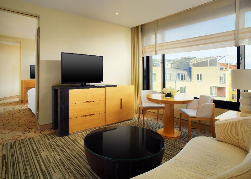 Sheraton Berlin Grand Hotel Esplanade - Oda